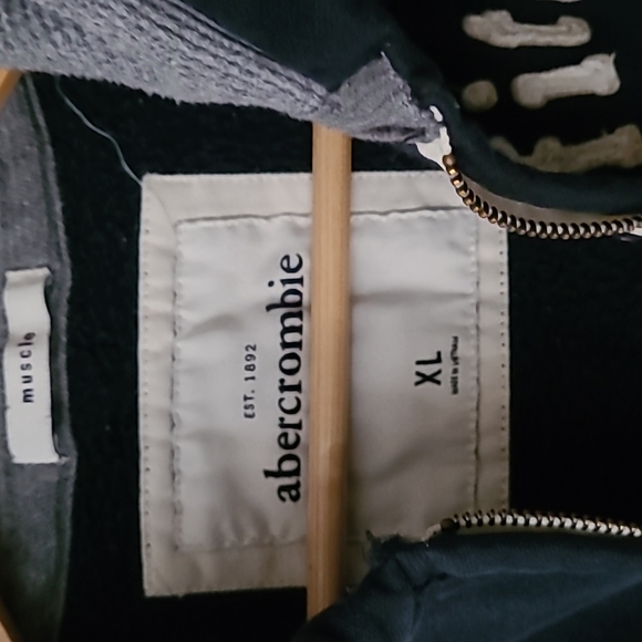 Abercrombie Kids Zip Up - Picture 3 of 7